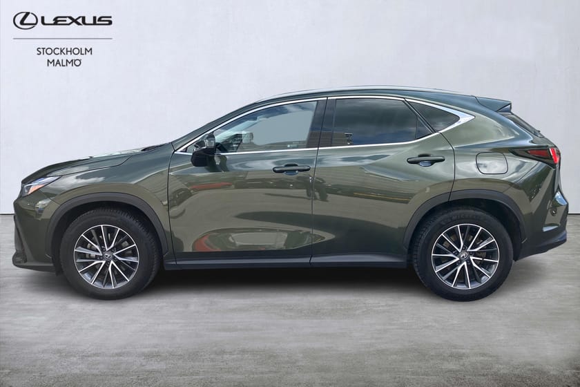 Bild 3 av Lexus NX 350h AWD Business Teknikpaket 242hk P-värm Drag Navi Keyless Backkamera