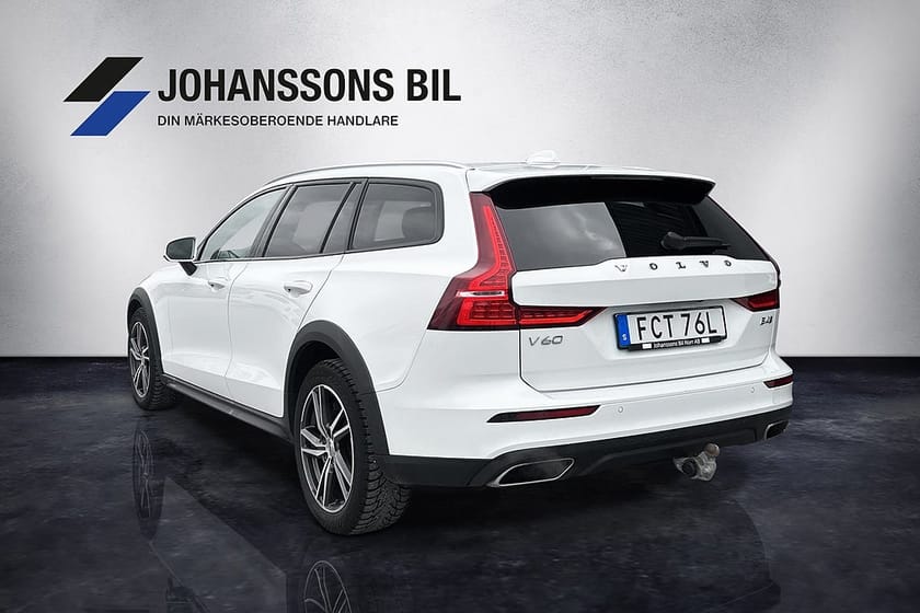 Bild 3 av Volvo V60 Cross Country B4 AWD Advanced Helskinn Kamera Drag VOC Värmare