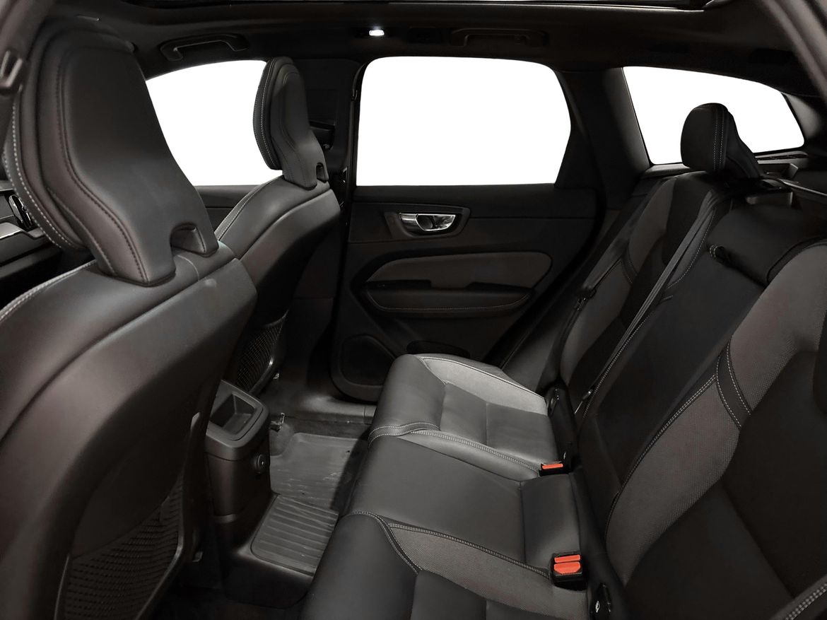 Volvo XC60 2022 - miniatyr 7