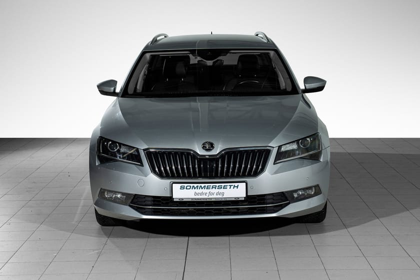 Bilde 4 av Škoda Superb Stasjonsvogn 4x4/Skinn/Automat/Dieselvarmer +++