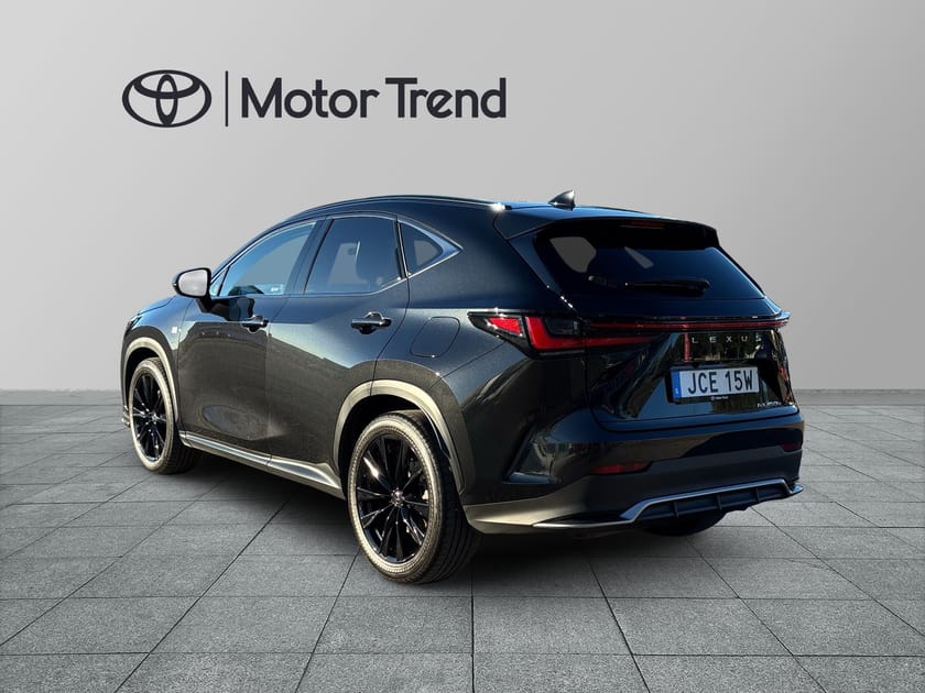 Bild 3 av Lexus NX 450h+ E-CVT, 309hk, F Sport,6,300mil