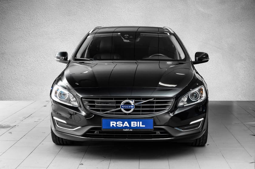 Bilde 3 av Volvo V60 D4 Summum aut /Skinn/ Adaptiv cruise/ hengerfeste++
