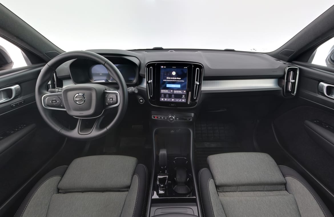 Volvo XC40 2025 - miniatyr 7