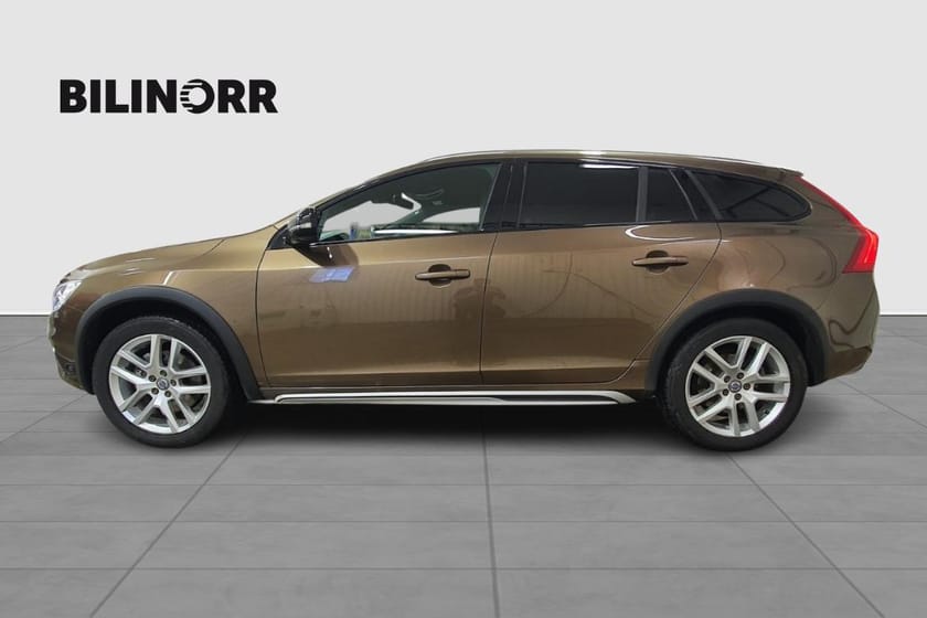 Bild 2 av Volvo V60 Cross Country D4 AWD Geartronic 190hk V-HJUL