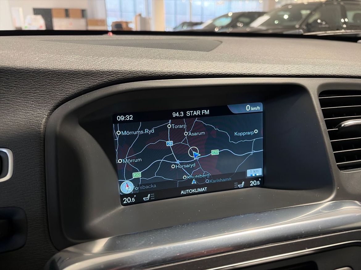 Volvo V60 2015 - miniatyr 11