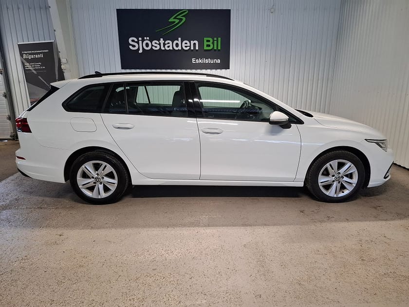 Bild 4 av Volkswagen Golf Sportscombi 1.5 eTSI Led Digital Cockpit Adaptiv Farth