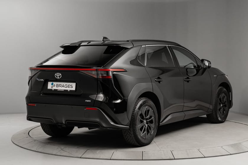 Bilde 4 av Toyota bZ4X AWD Executive