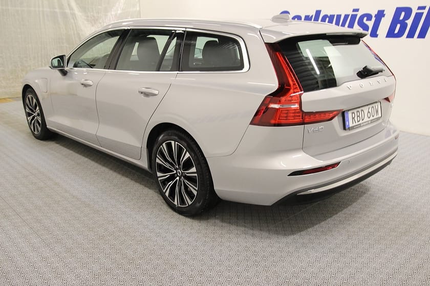 Bild 5 av Volvo V60 T6 Recharge Core Edition plug in AWD 350HK 4x4