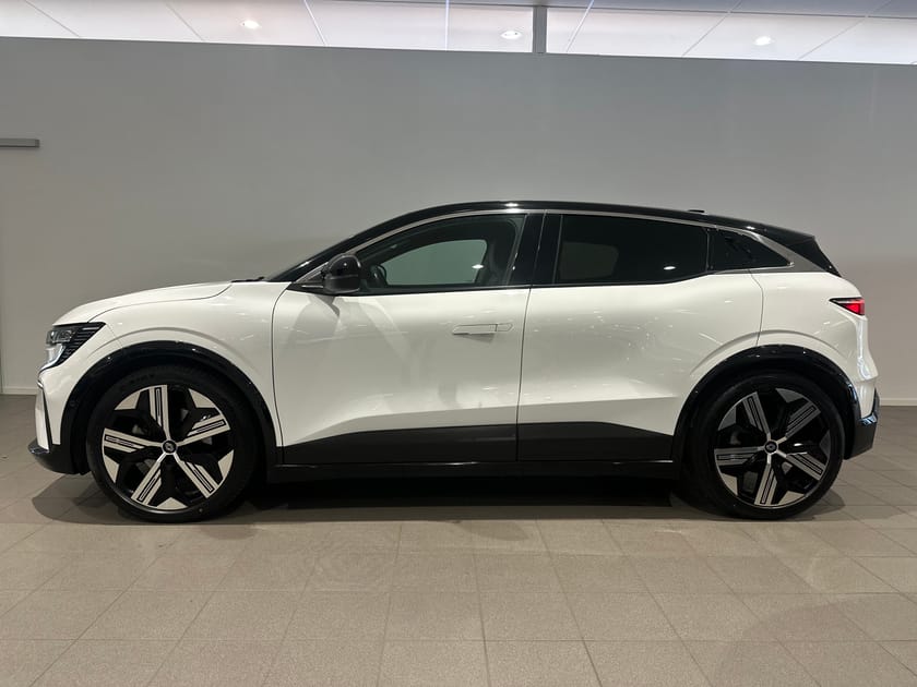 Bild 3 av Renault Mégane E-TECH Iconic 60kWh/220hk, Backkamera, Dragkrok