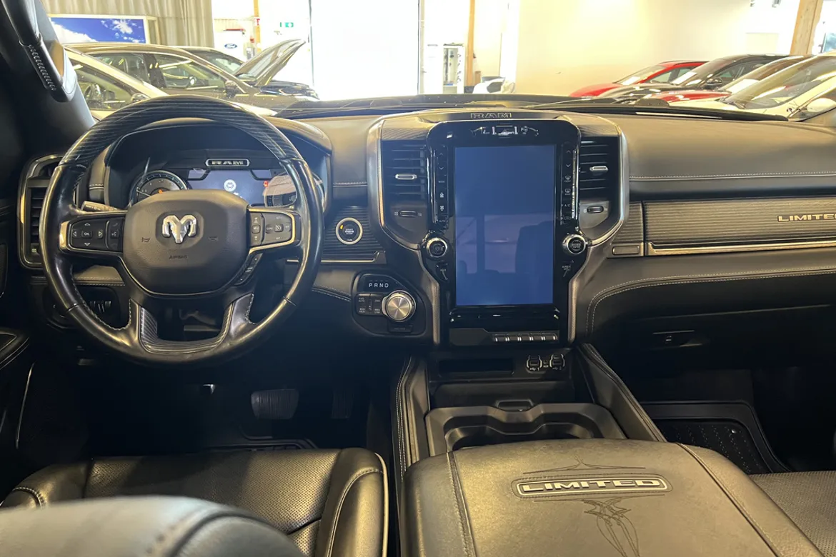 RAM 1500 Crew Cab
