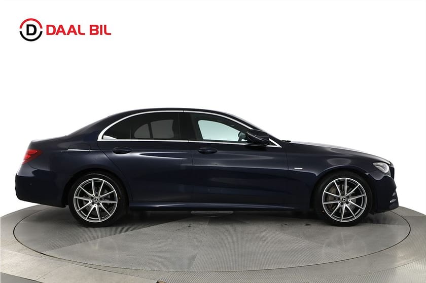 Bild 5 av Mercedes-Benz E 200 4MATIC SEDAN 4M 197HK AMG P-VÄRM BURMESTER® 360° NAVI NFC