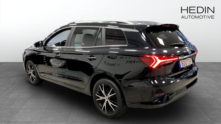 Bild 2 av MG 5 Standard Range MG5 50 KWH LUXURY