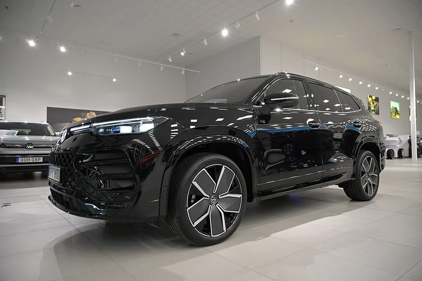 Bild 1 av Volkswagen Tayron 7-seater R-Line Edition Black Style, Drag, Värmare