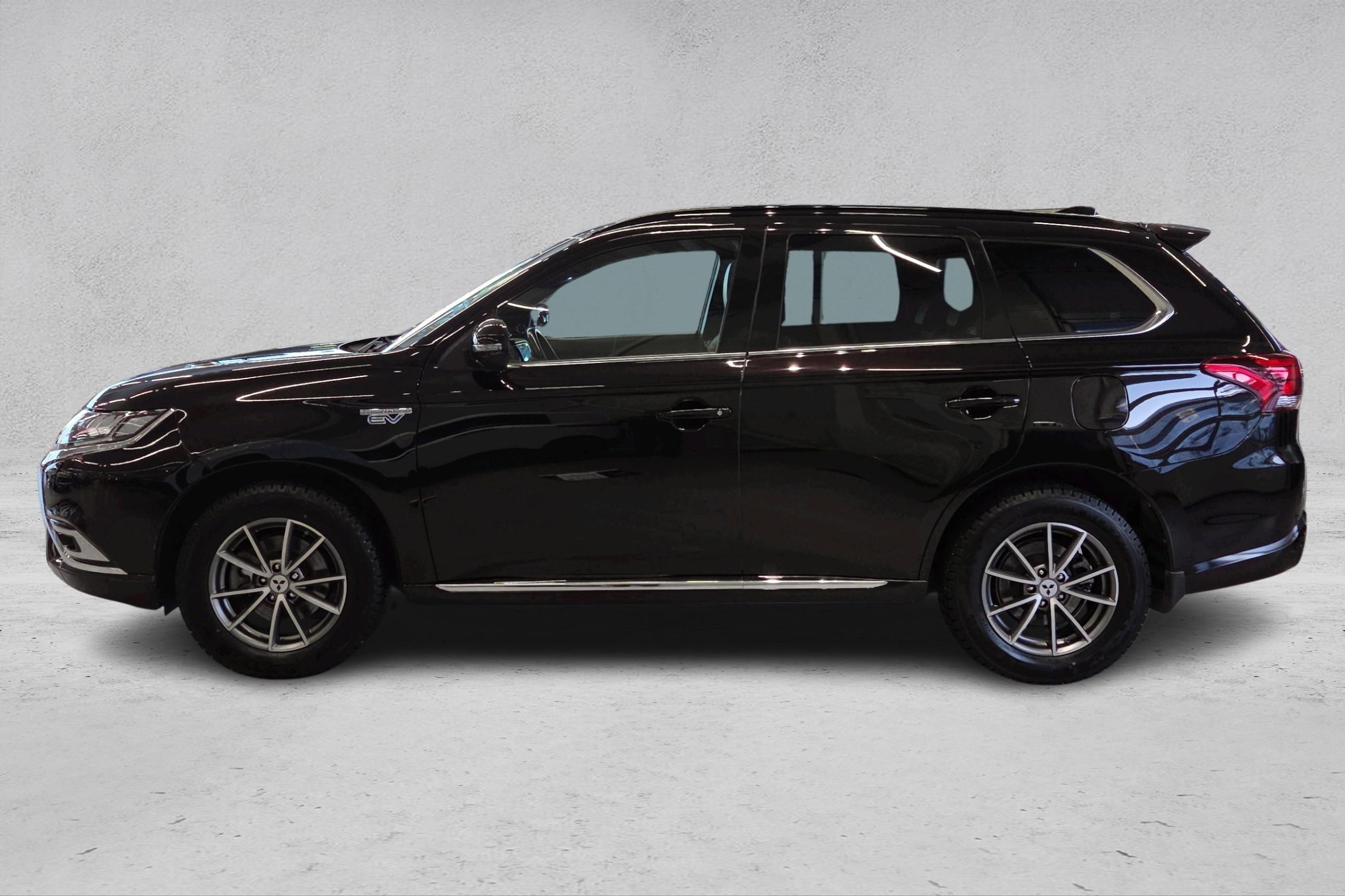 Thumnail bilde 1 av Mitsubishi Outlander PHEV