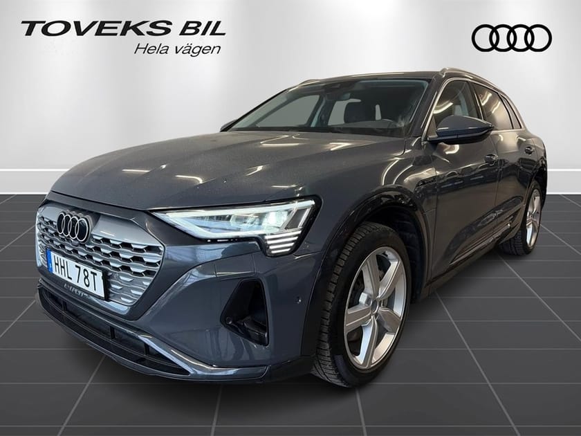 Bild 1 av Audi Q8 50 e-tron quattro 250,00 KW 250