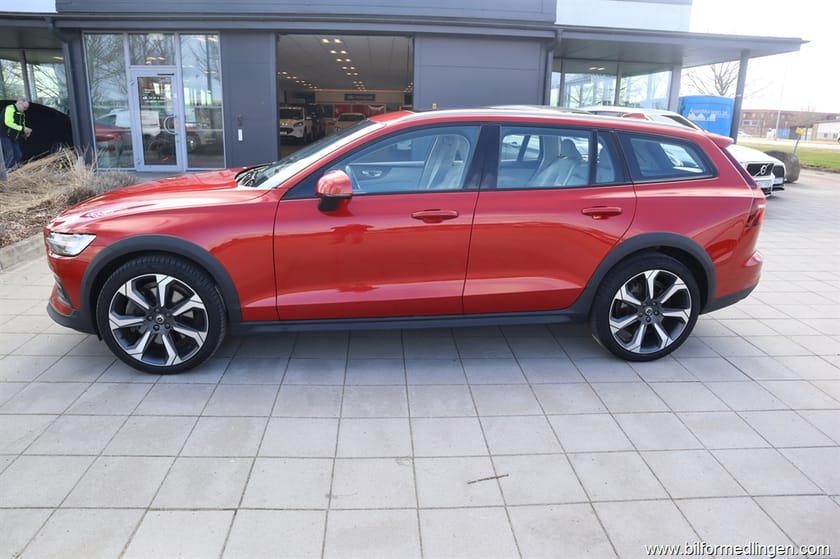 Bild 1 av Volvo V60 Cross Country B4 AWD 197hk Plus Momsbil Geartronic
