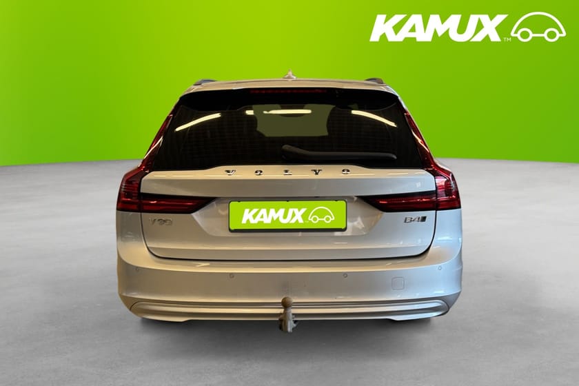 Bild 5 av Volvo V90 B4 AWD Momentum Advanced Drag Skinn Kamera Nav