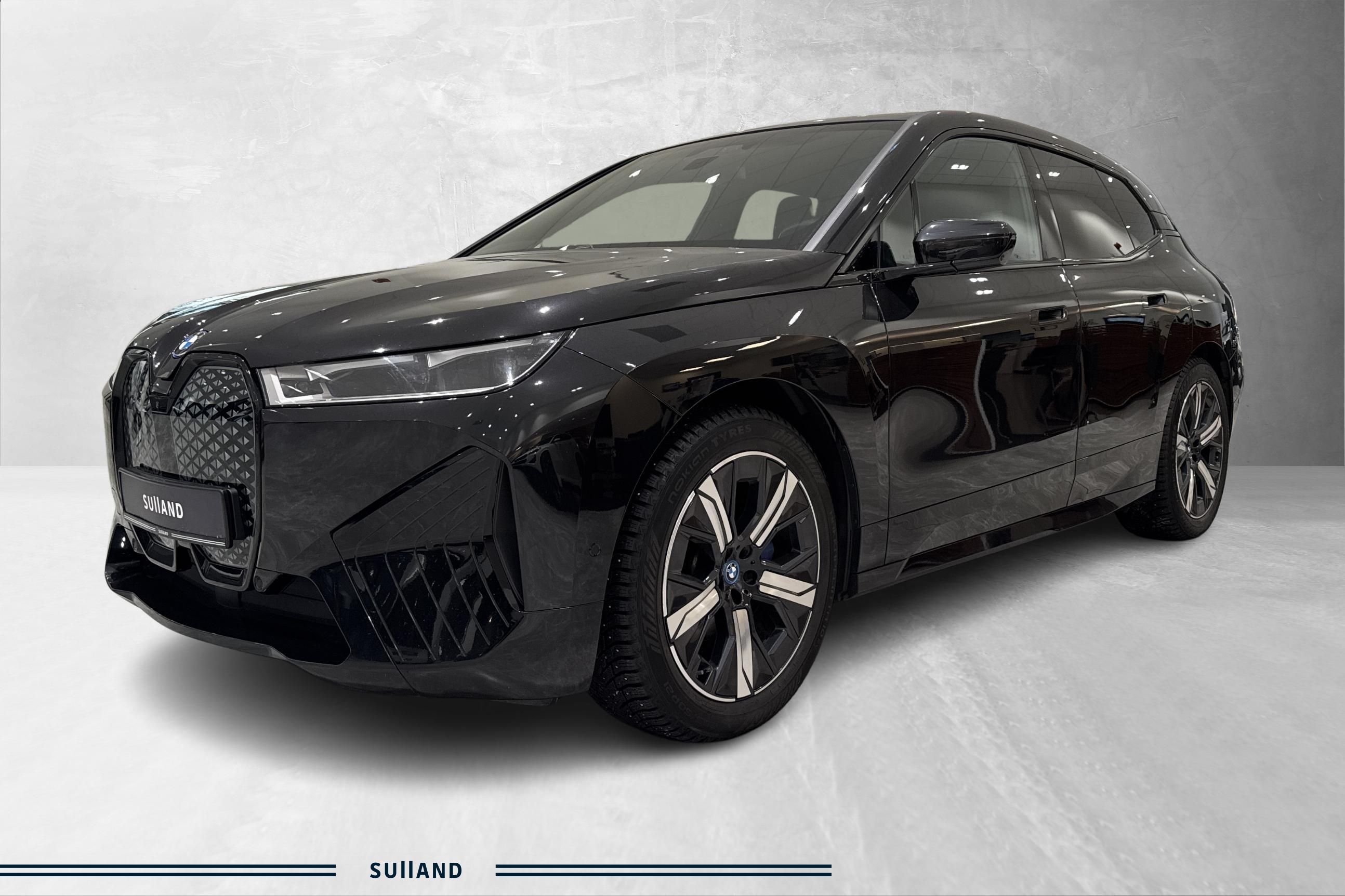 Thumnail bilde 0 av BMW iX xDrive40