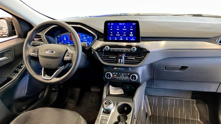 Bild 4 av Ford Kuga Plug-In Hybrid E-CVT, 225hk, TITANIUM