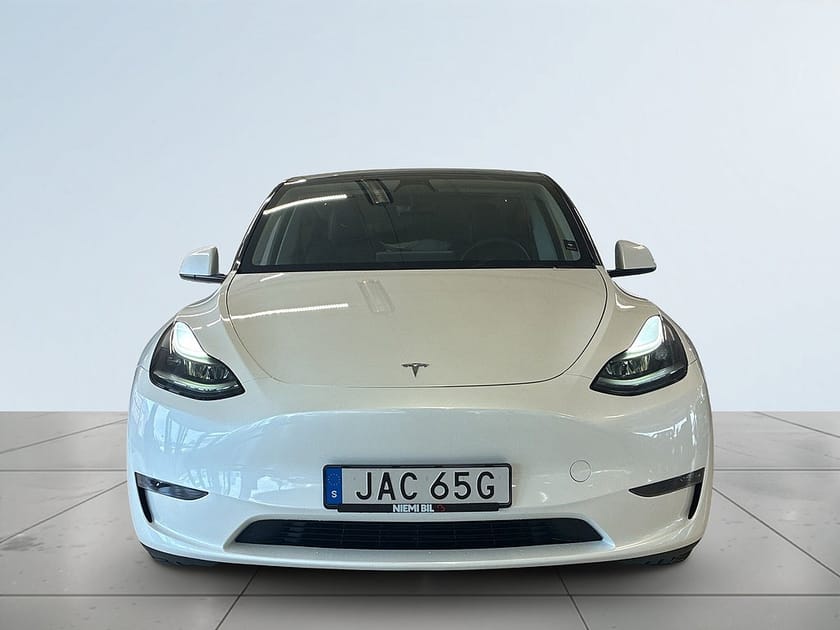 Bild 2 av Tesla Model Y Performance MOMS Dragkrok Rattvärme Kamera Panorama S&V