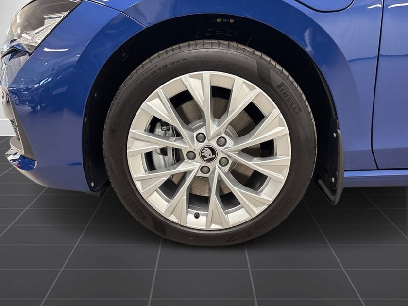 Bild 5 av Škoda Superb iV Kombi TSI 204 HK AUT Explore Edition