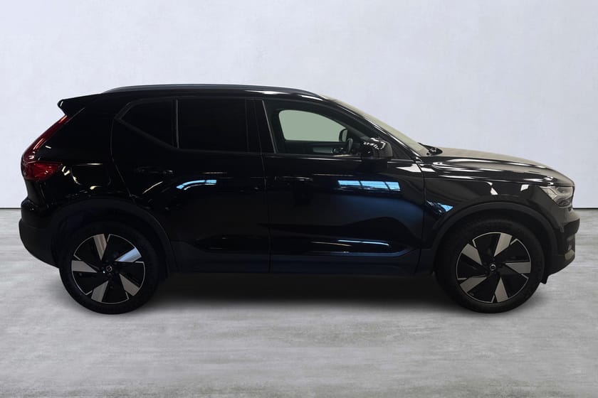 Bild 3 av Volvo XC40 B4 AWD Bensin Momentum Advanced SE