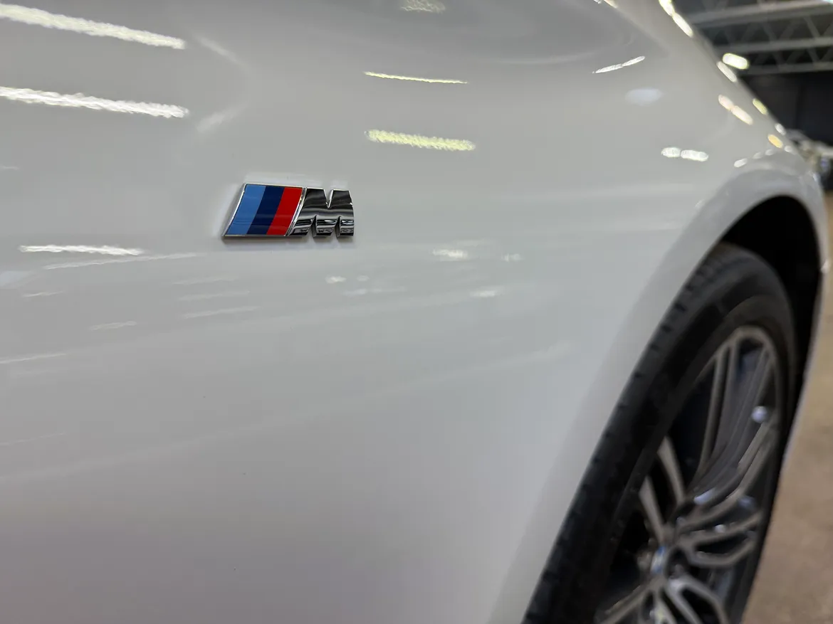 picture of a car