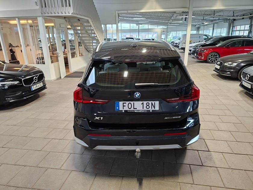 Bild 4 av BMW X1 xDrive25e Steptronic xLine Drag|Navi|Backkamera