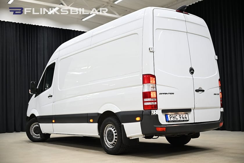 Bild 3 av Mercedes-Benz Sprinter 316 BlueTEC Skåpbil Automat|Drag|Värmare|Backkamera|EnÄgare|Kamkedja
