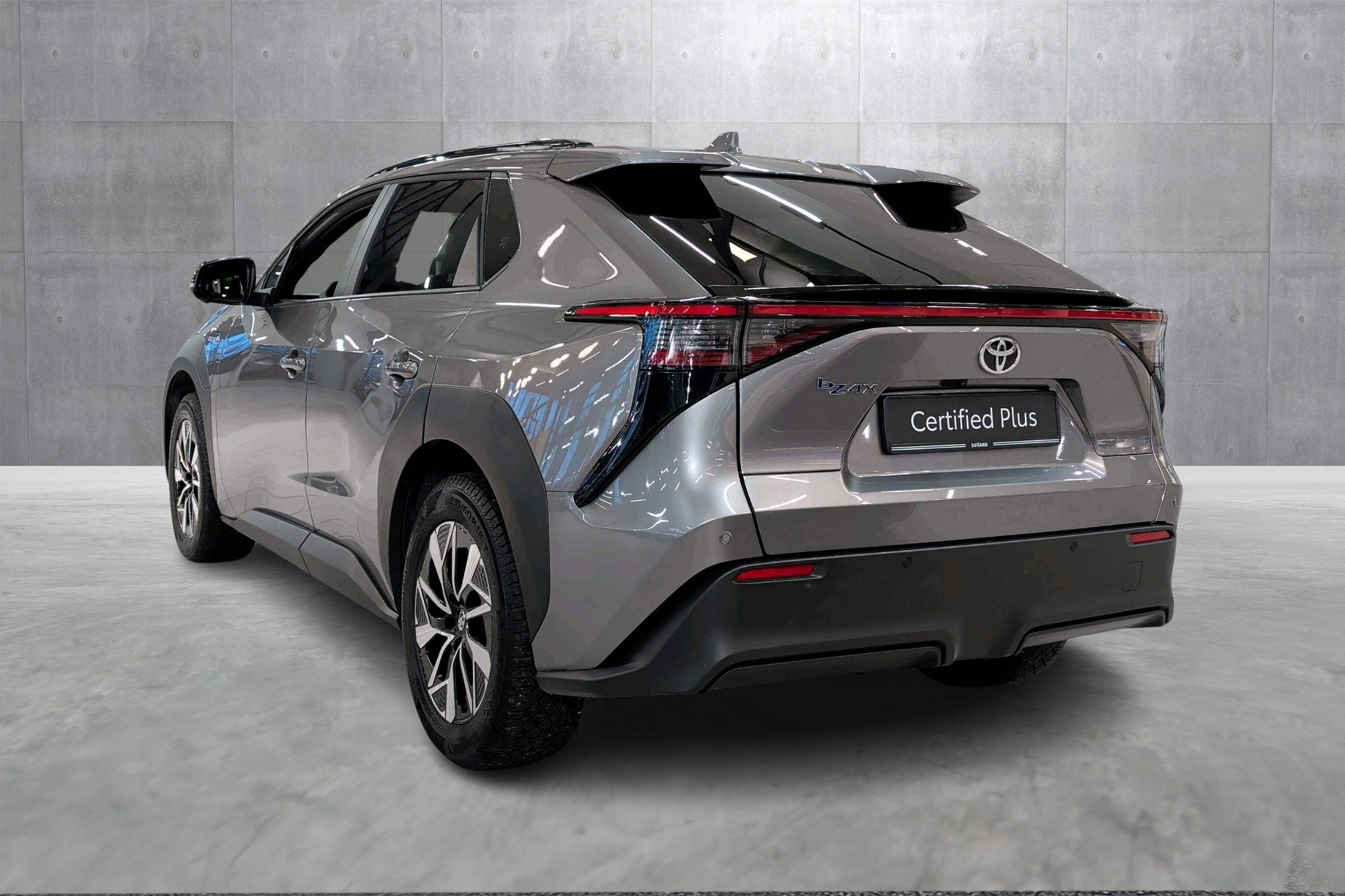 Thumnail bilde 2 av Toyota bZ4X