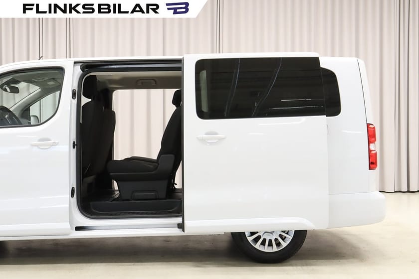 Bild 4 av Toyota Proace Verso 2.0 D-4D 144HK Lång|9-Sits|Lågmil|EnÄgare|Dubbeldörr|