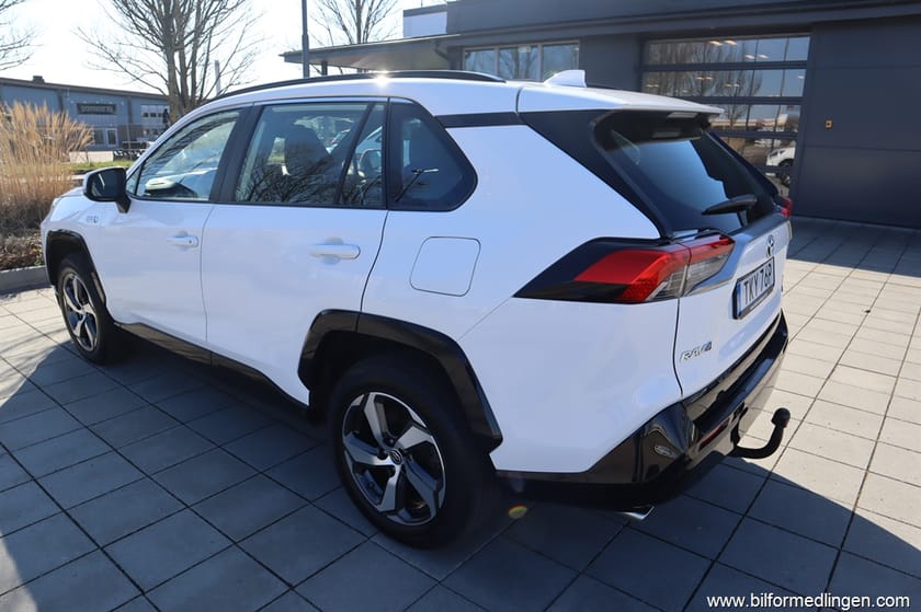 Bild 3 av Toyota RAV4 Plug-in Hybrid 2.5 306hk Aut Active Drag Svensksåld
