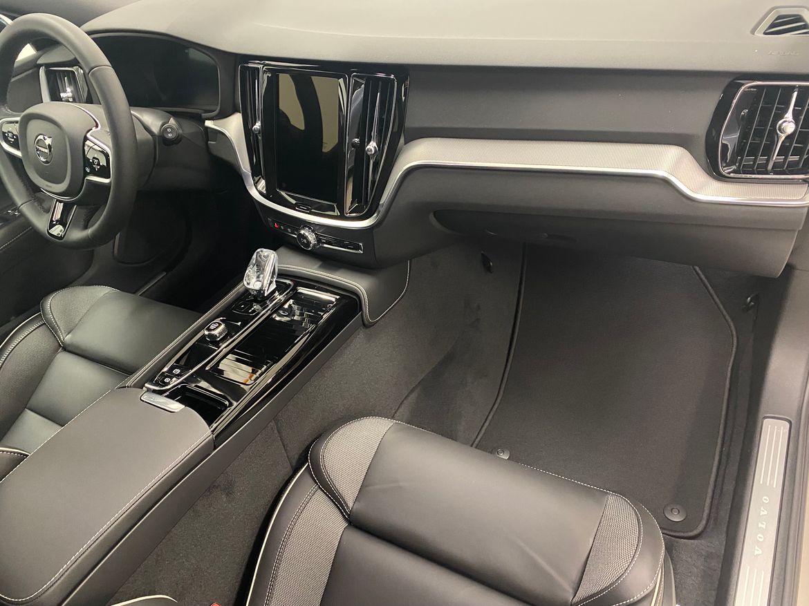 Bild 2 av 6 på bilen