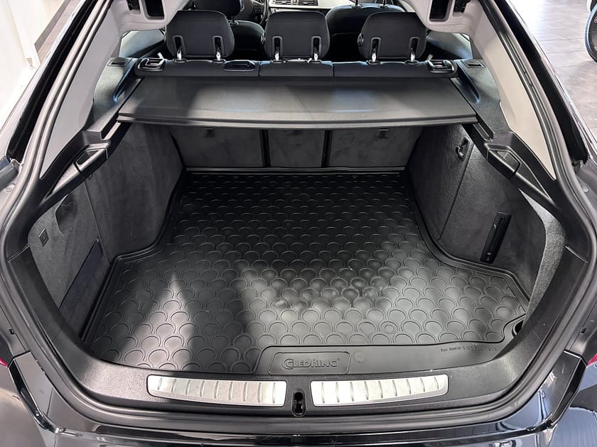 Bild 5 av BMW 320d xDrive GT Panorama Sportstolar Bluetooth V-Hjul Farth