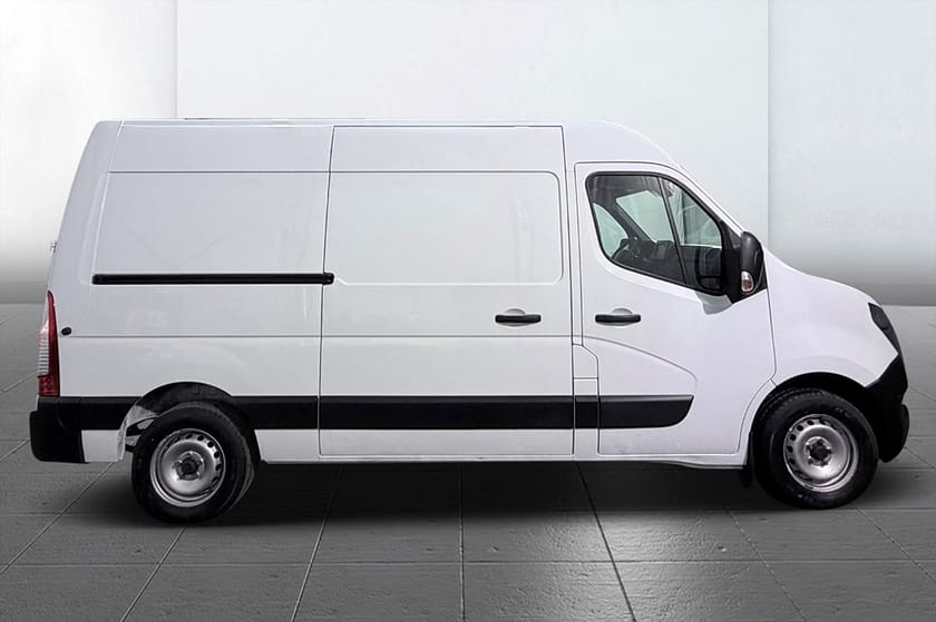 Bild 5 av Nissan Interstar Skåpbil Skåp L2H2 3.5t 2.3 3-sits Drag Värmare MOMS