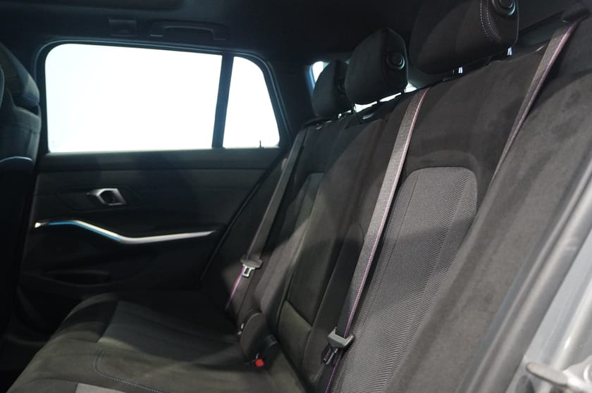 Bild 4 av BMW 330e xDrive Touring M Sport Pro Business Edition Panorama DAP