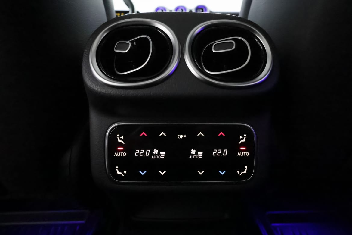 Mercedes-Benz GLC 2023 - miniatyr 23