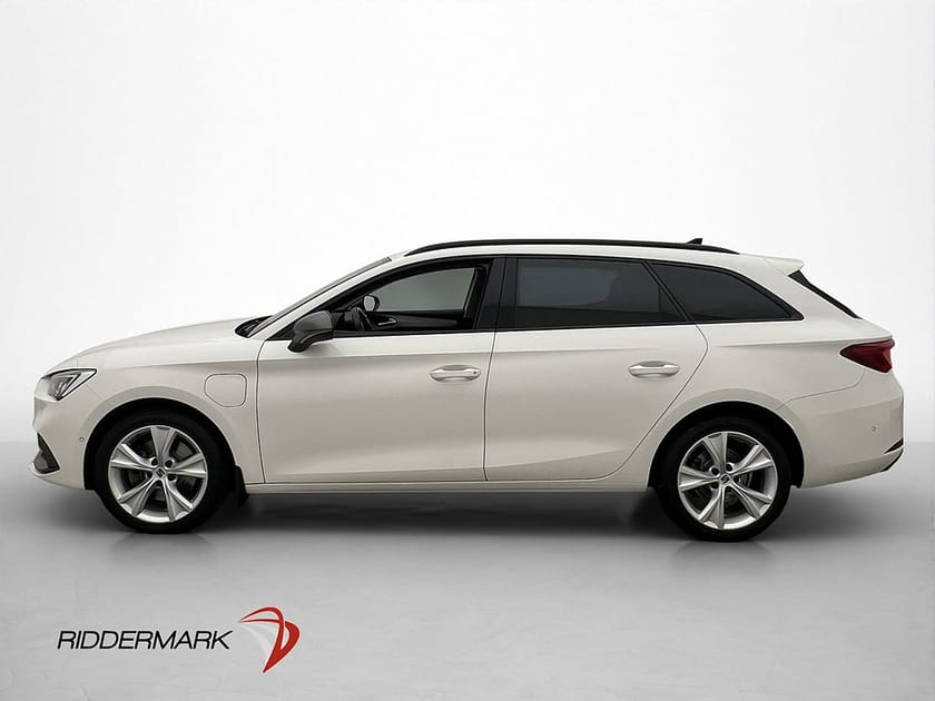 Bild 4 av SEAT León Sportstourer e-Hybrid ST FR Ladd-Hybrid 204hk Kamera Navi Drag Rattvärme
