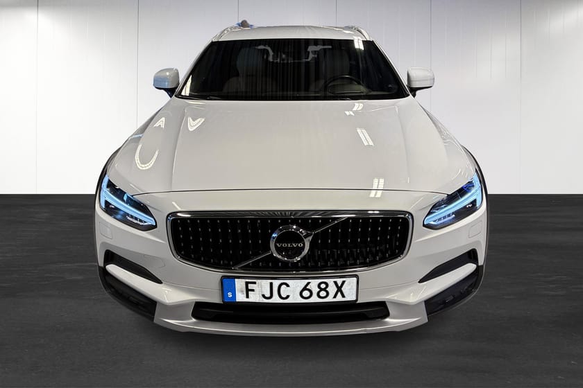 Bild 5 av Volvo V90 Cross Country D4 AWD Geartronic | Momentum | Drag | 360 | Helläder | HUD |