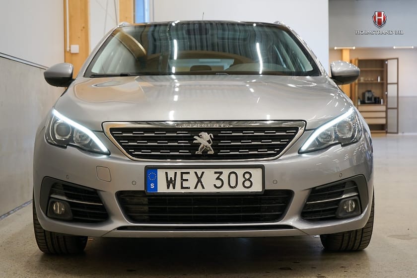 Bild 5 av Peugeot 308 SW 1.2 PureTech 130 EAT Allure Drag Panorama Carplay