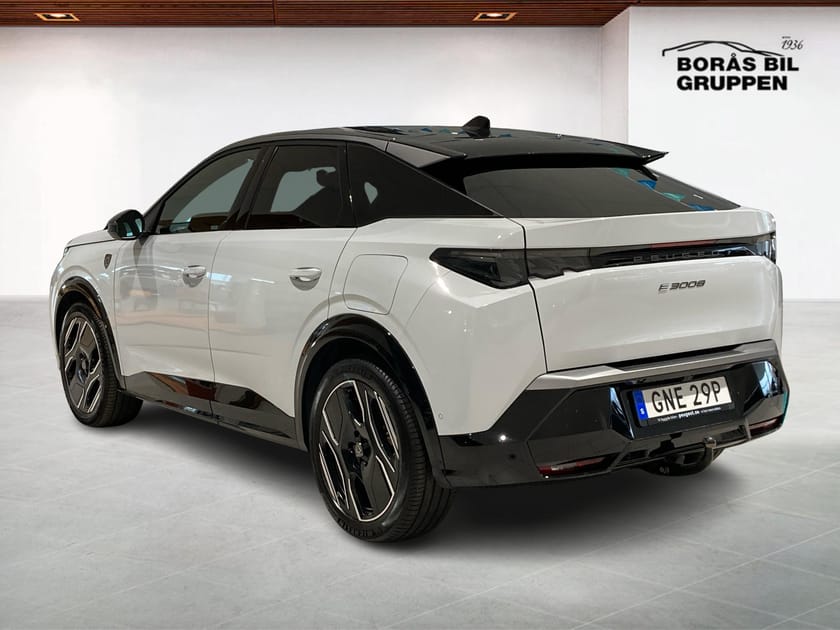 Bild 2 av Peugeot E-3008 GT Ultimate Electric 73kWh 525km WLTP Nappaläder, avtagbar dragkrok