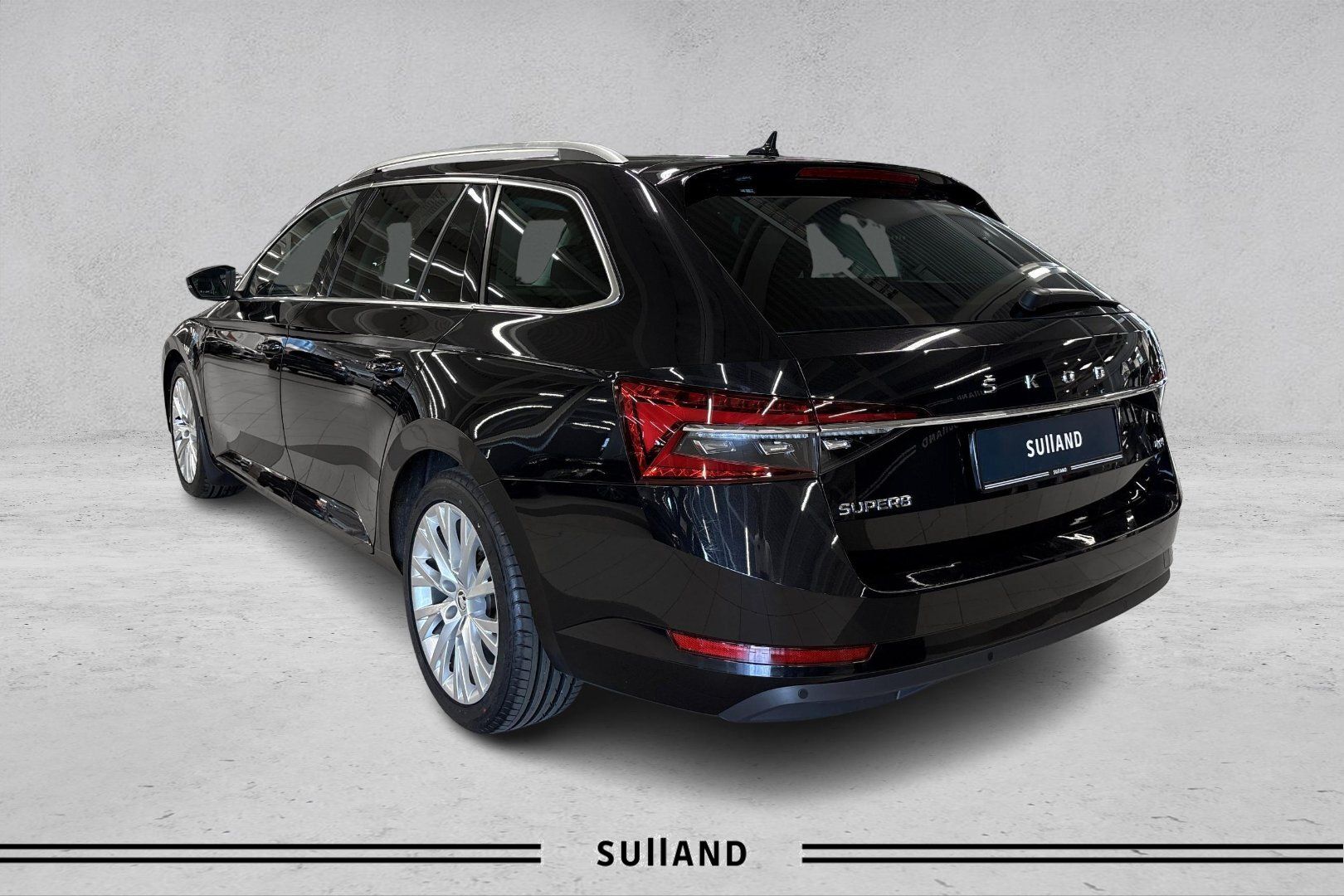 Thumnail bilde 2 av Škoda Superb Stasjonsvogn