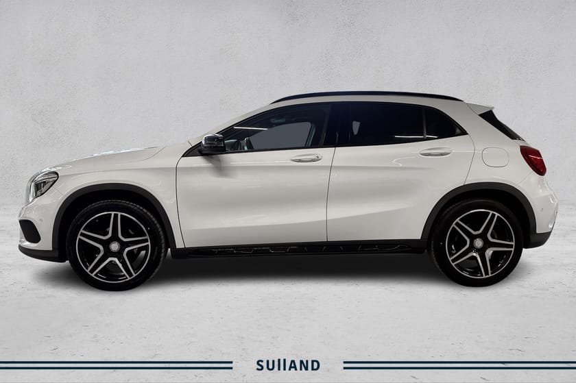 Bilde 2 av Mercedes-Benz GLA 180 – AMG Line, Panorama