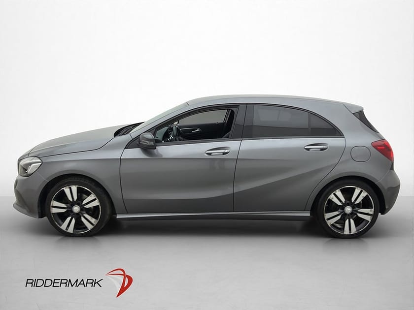Bild 2 av Mercedes-Benz A 180 122hk Urban Line Dragkrok Halvskinn