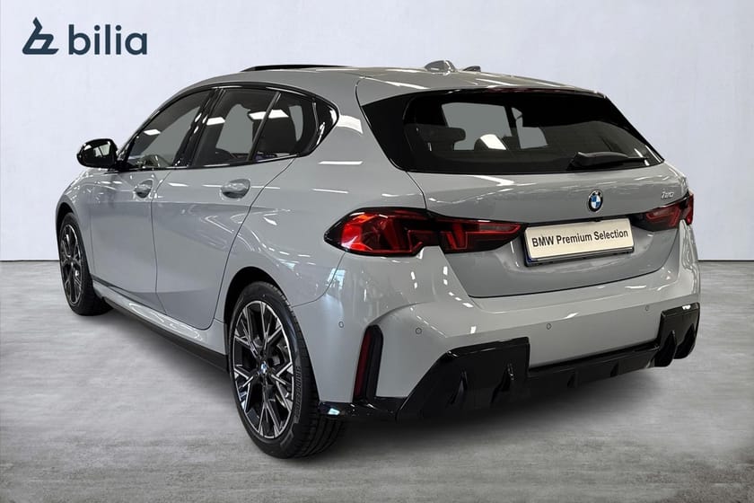 Bild 2 av BMW 120 M-Sport | Panorama | Backkamera | Rattvärme
