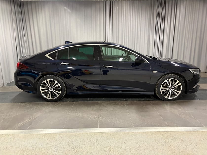 Bild 5 av Opel Insignia Grand Sport 2.0 CDTI 4x4 Business Drag Värmare Bose