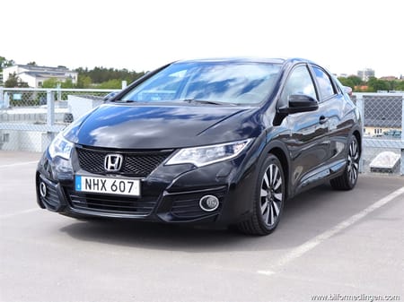 Honda Civic 1.8 16V FWD 142hk S/V-hjul Kamera Sensorer