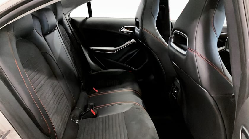 Bild 5 av Mercedes-Benz CLA 200 AMG Euro 6 156hk Harman K Pano