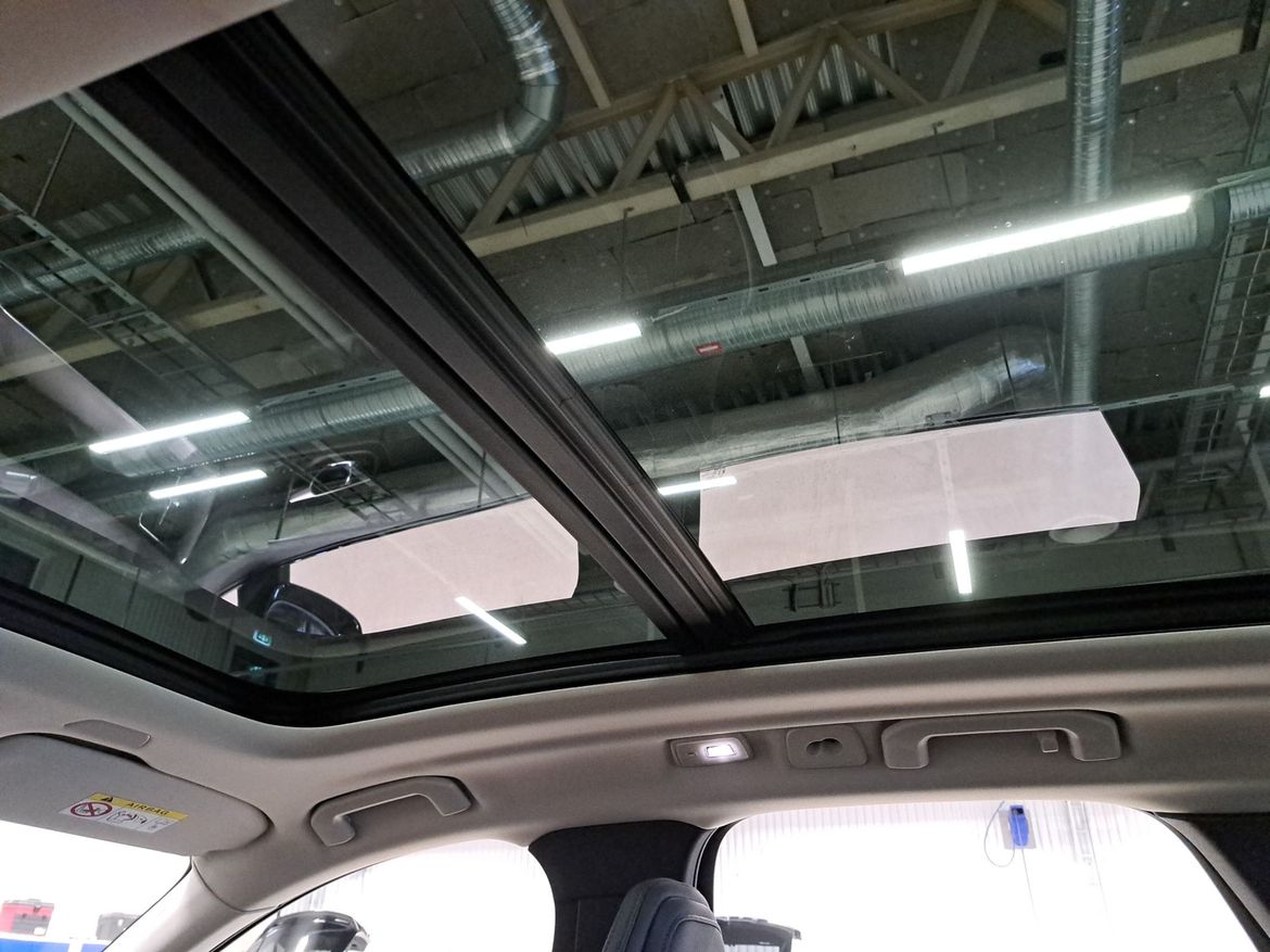 Volvo XC60 2023 - miniatyr 8