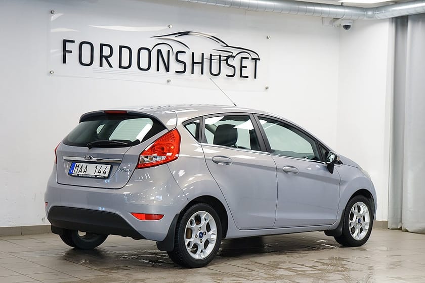 Bild 2 av Ford Fiesta 1.25 TITANIUM 5-DÖRRAR | SVENSKSÅLD